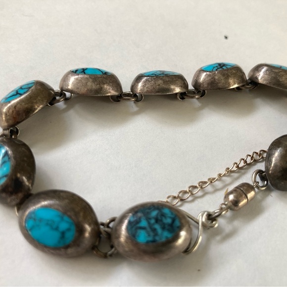 chunky vintage turquoise and silver bracelet - Picture 4 of 6